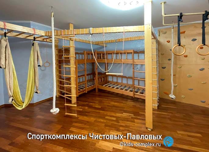 Спортивный уголок с обезьянкой. Кто ж тебя внедрит?