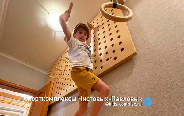 Комната плюс коридор. Концепция двух комплексов разной высоты для детей разных возрастов и взрослых