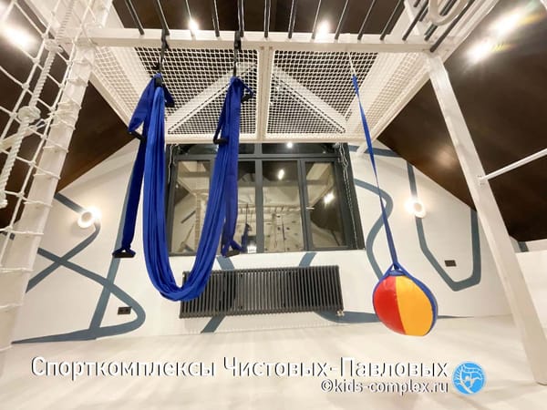 Красная Пахра. Эффектный монохром в авангардном стиле